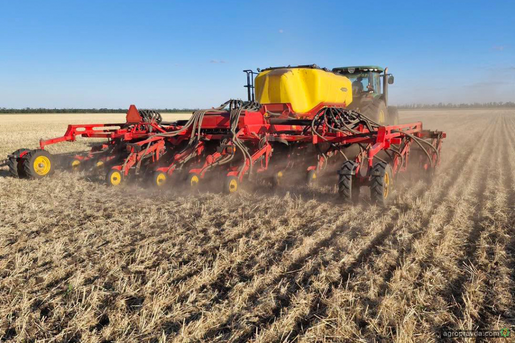Seed Hawk 900C продемонструвала точний висів ріпаку по стерні пшениці на Миколаївщині