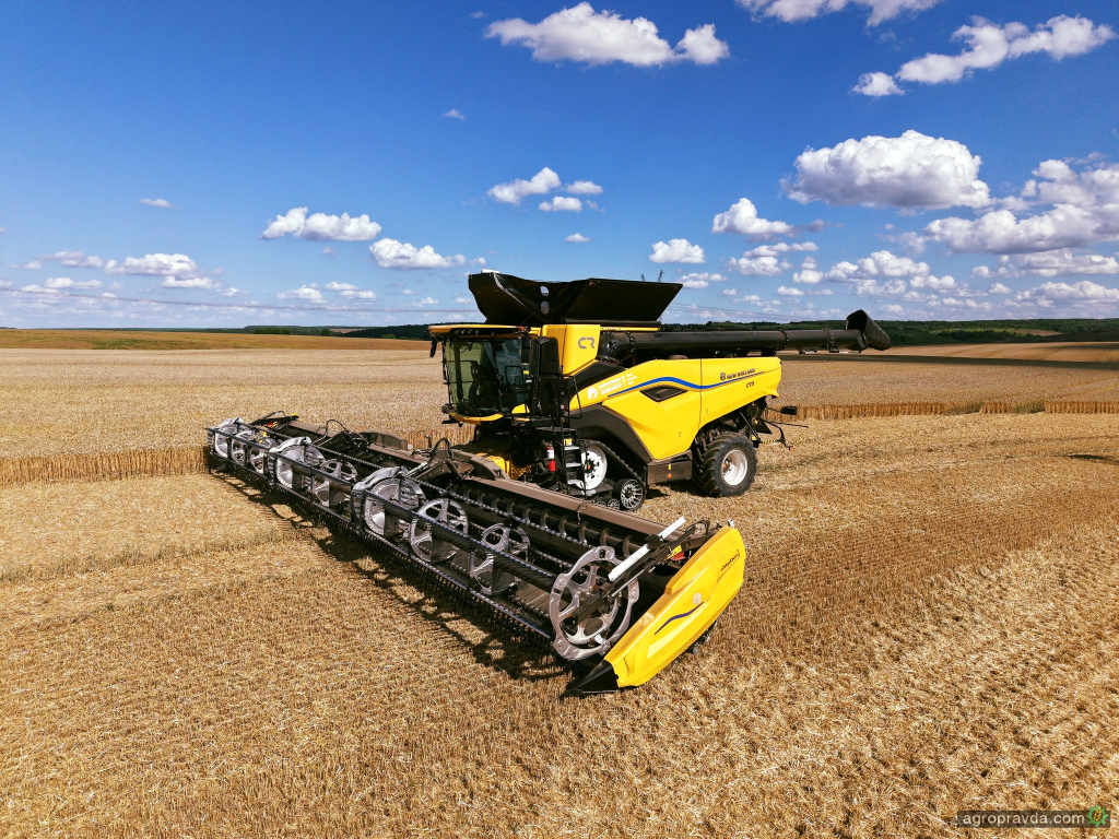 New Holland CR у базовій комплектації отримали датчики врожайності та вологості