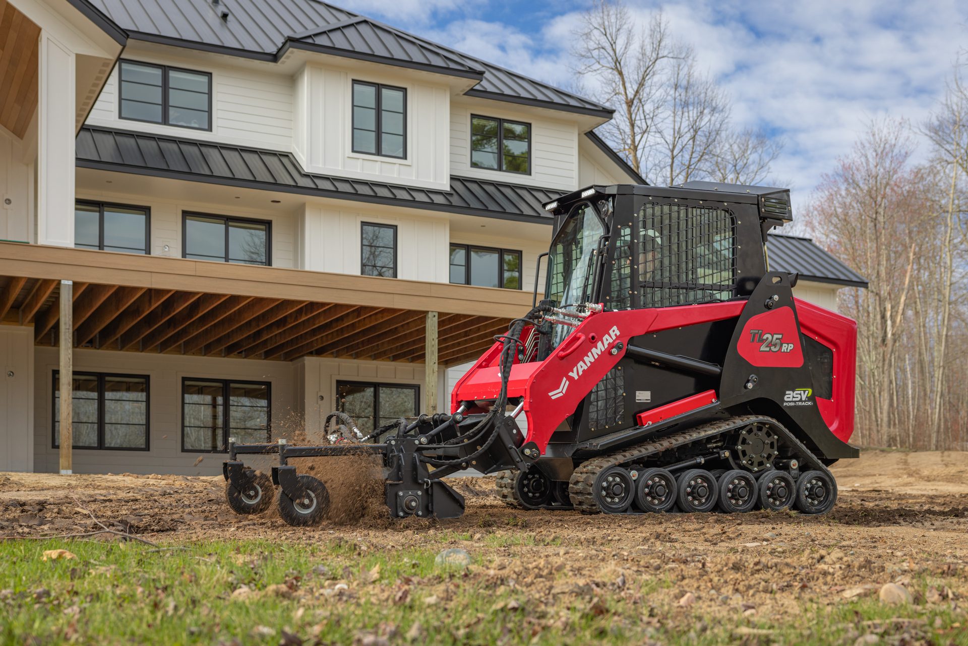 Yanmar представила тройку новых компактных гусеничных погрузчиков