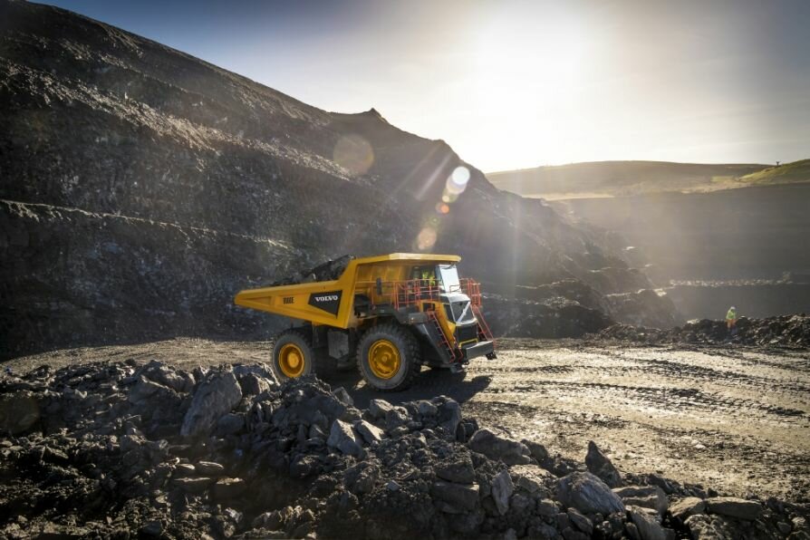 Volvo начинает выпуск новой серии карьерных самосвалов с жесткой рамой 1